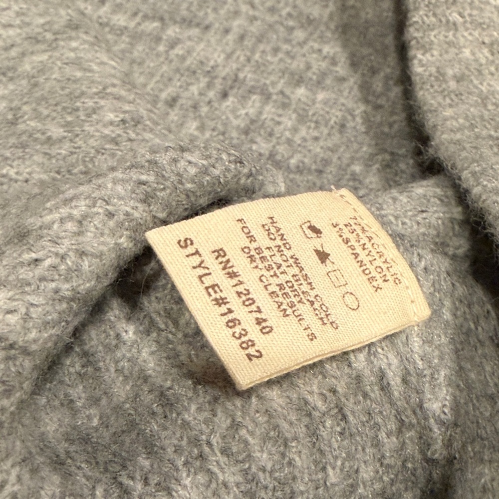 Mystree Gray Ruffle Sleeve Sweater NWOT - Picture 14 of 14